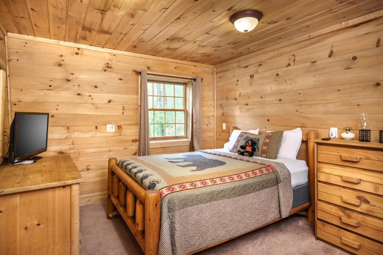 Glori'S Retreat, Game Room, 1089 Of Free Attraction Tickets For Each Paid Day, Dollywood And More Pigeon Forge Exterior photo