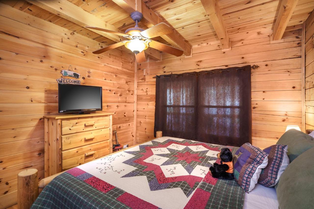 Glori'S Retreat, Game Room, 1089 Of Free Attraction Tickets For Each Paid Day, Dollywood And More Pigeon Forge Exterior photo